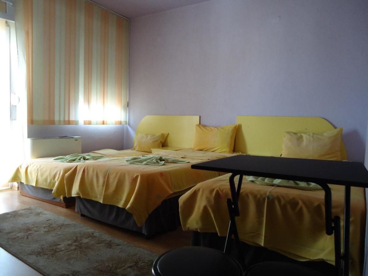 Отель Dionis Hotel Петрич